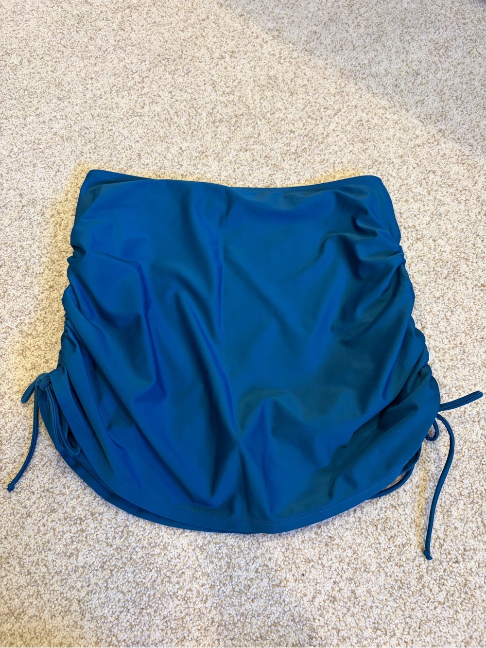 Livy & Kate Swim Skirt Navy Size 2XL